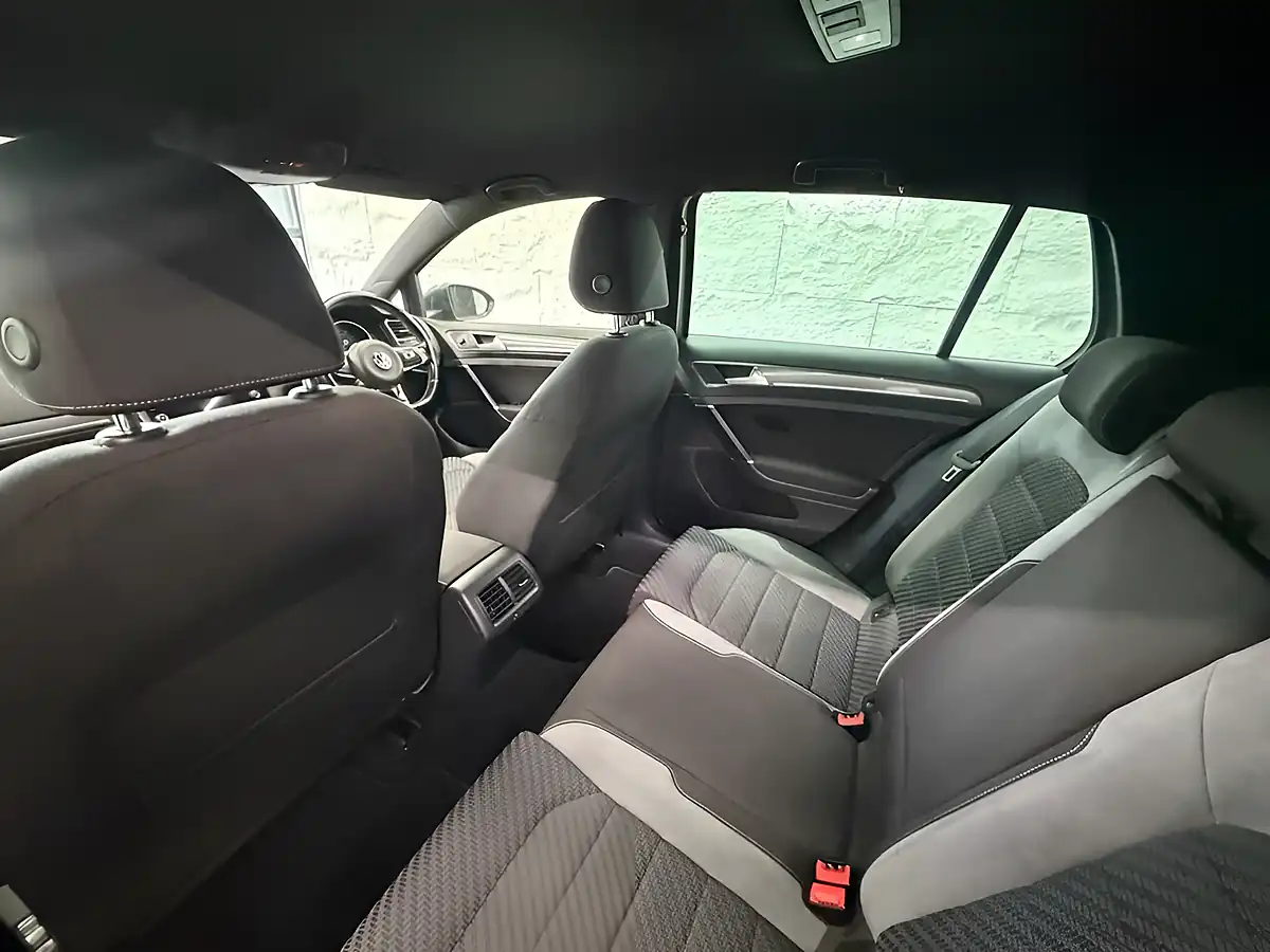 Used 2019 Volkswagen Golf R-Line Grey - Interior and Exterior details 5