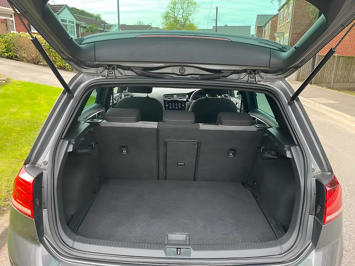 Used 2019 Volkswagen Golf R-Line Grey - Interior and Exterior details 19