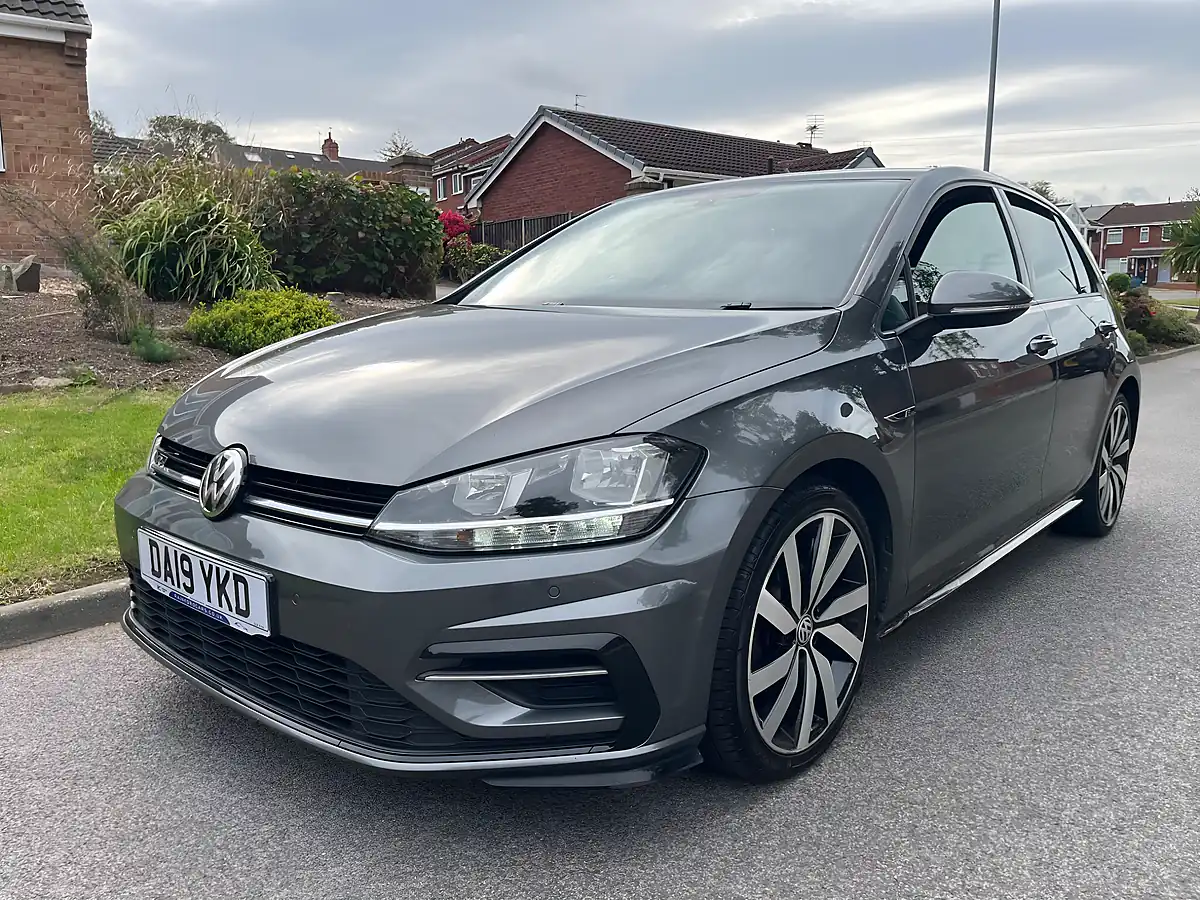 Used 2019 Volkswagen Golf R-Line Grey - Interior and Exterior details 7