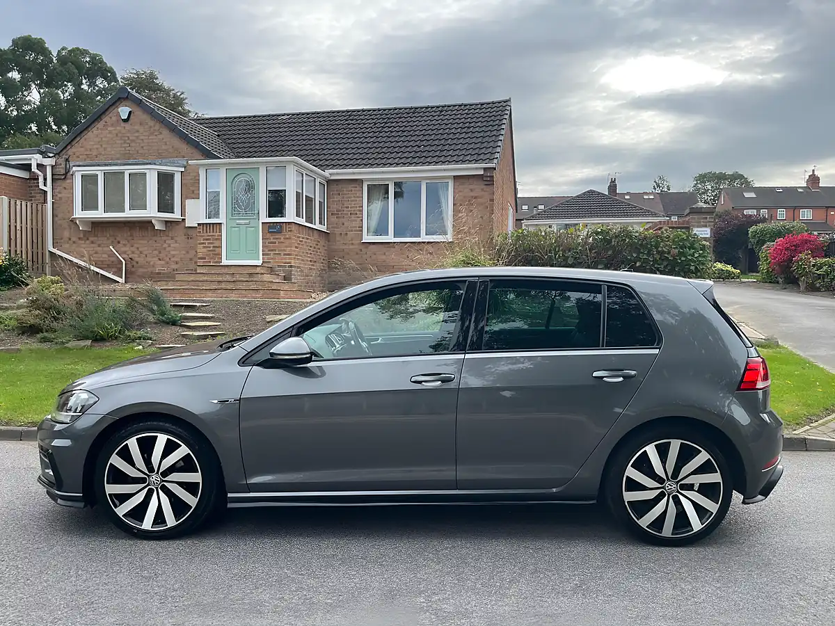 Used 2019 Volkswagen Golf R-Line Grey - Interior and Exterior details 9
