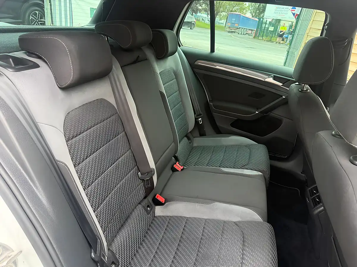 Used 2019 Volkswagen Golf R-Line White - Interior and Exterior details 11