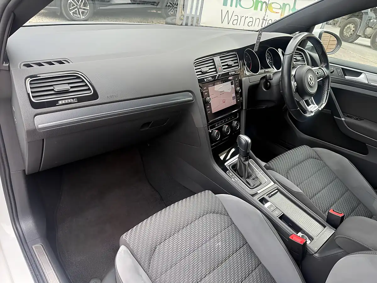 Used 2019 Volkswagen Golf R-Line White - Interior and Exterior details 17