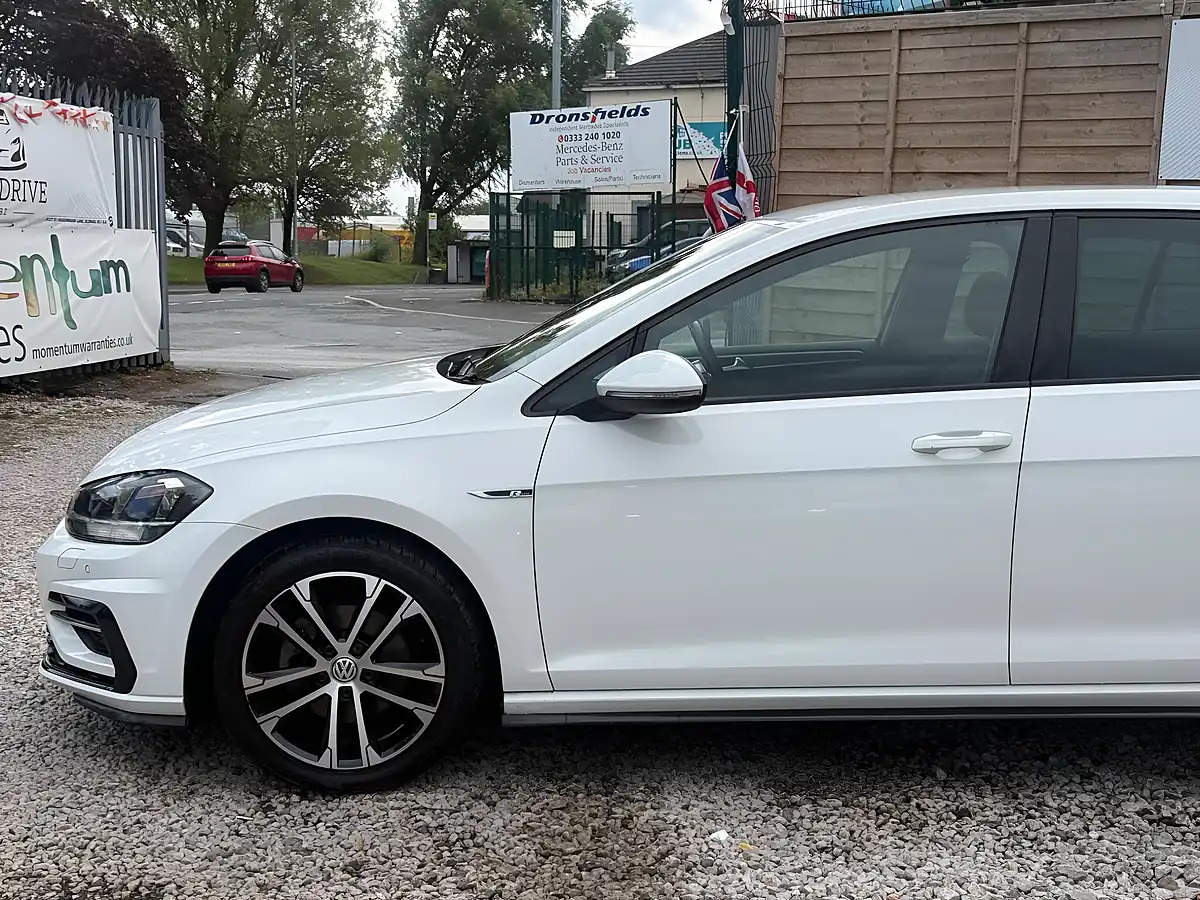 Used 2019 Volkswagen Golf R-Line White - Interior and Exterior details 5