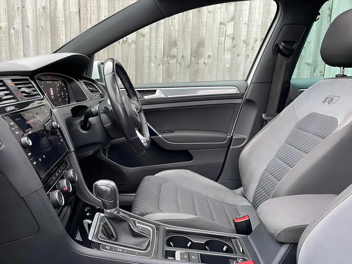 Used 2019 Volkswagen Golf R-Line White - Interior and Exterior details 5