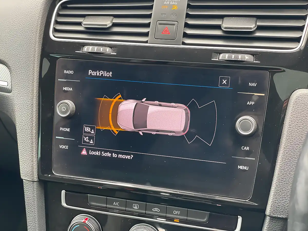 Used 2019 Volkswagen Golf R-Line White - Interior and Exterior details 8