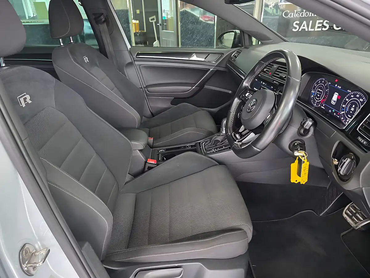 Used 2019 Volkswagen Golf R Silver - Interior and Exterior details 15