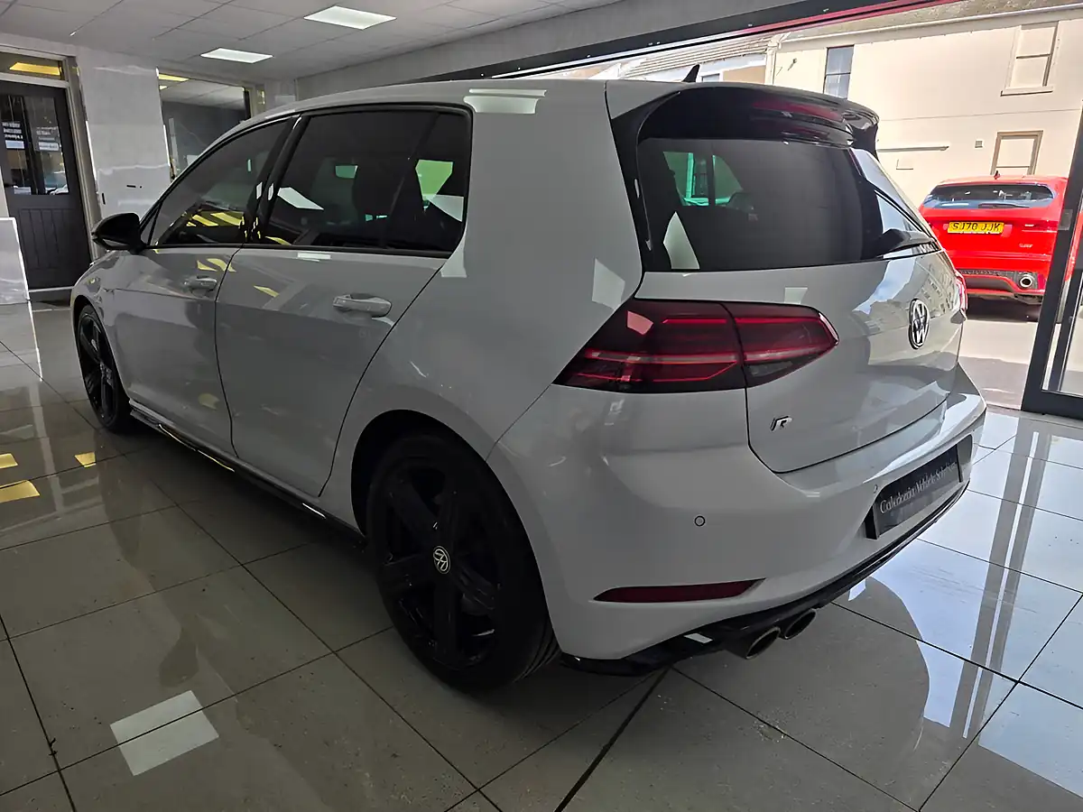 Used 2019 Volkswagen Golf R Silver - Interior and Exterior details 17