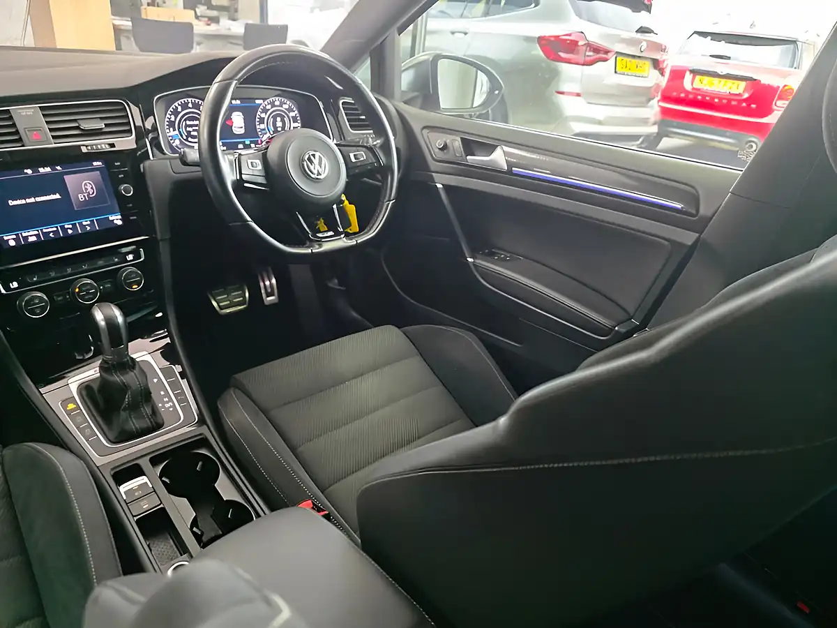 Used 2019 Volkswagen Golf R Silver - Interior and Exterior details 6