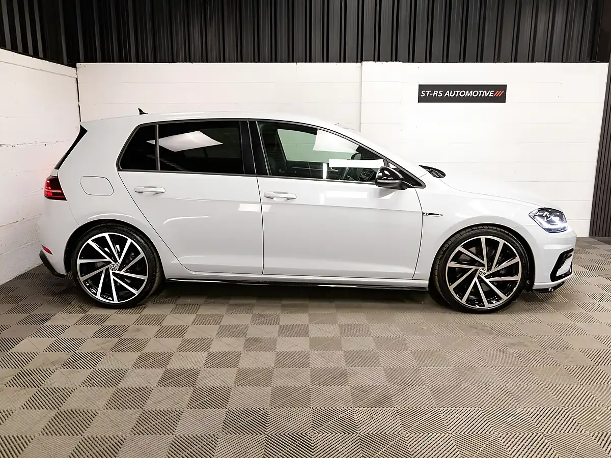 Used 2019 Volkswagen Golf R Silver - Interior and Exterior details 10