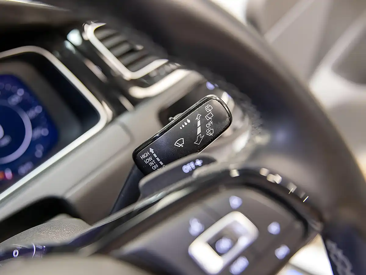 Used 2019 Volkswagen Golf R Silver - Interior and Exterior details 12