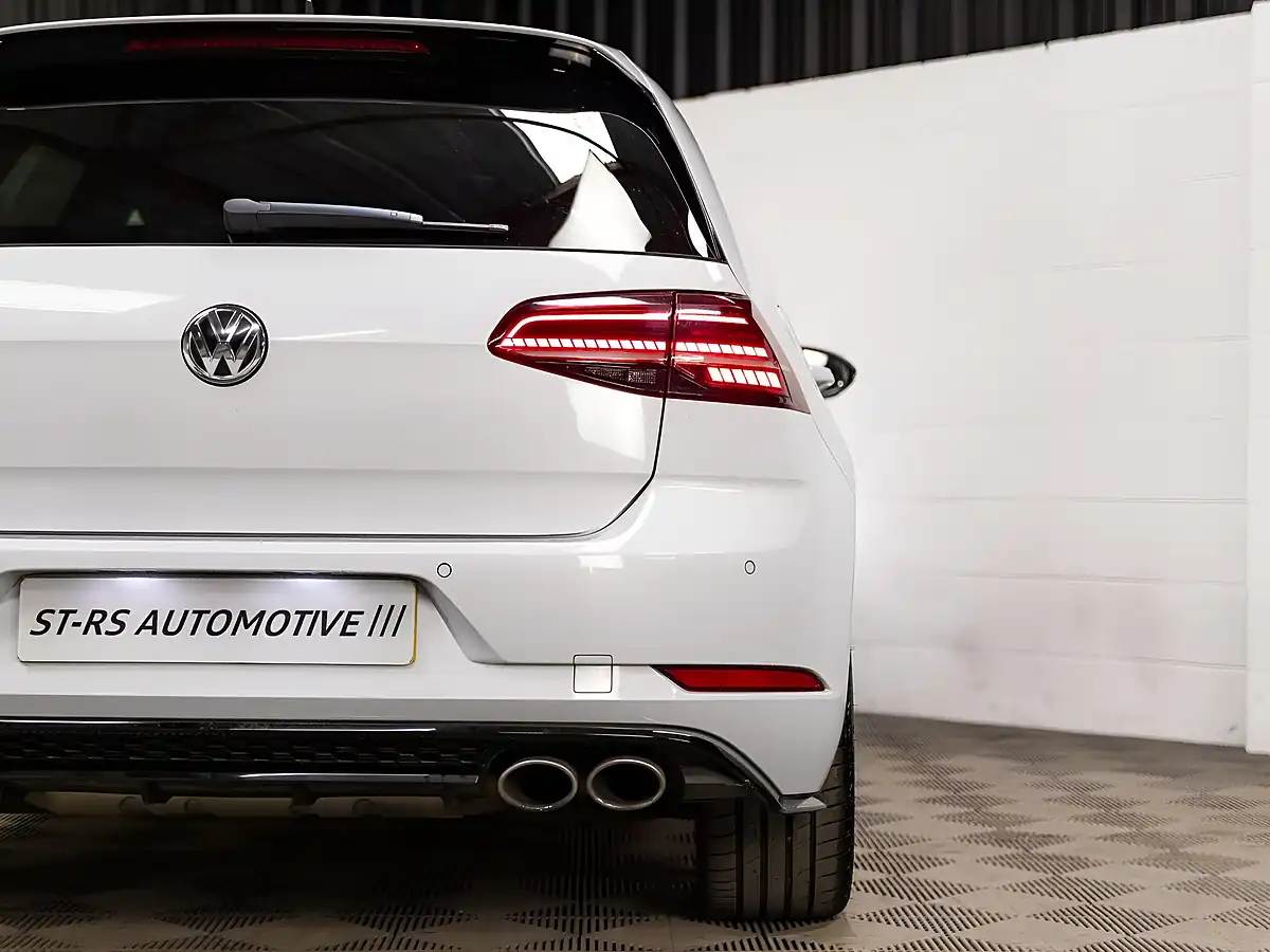 Used 2019 Volkswagen Golf R Silver - Interior and Exterior details 9