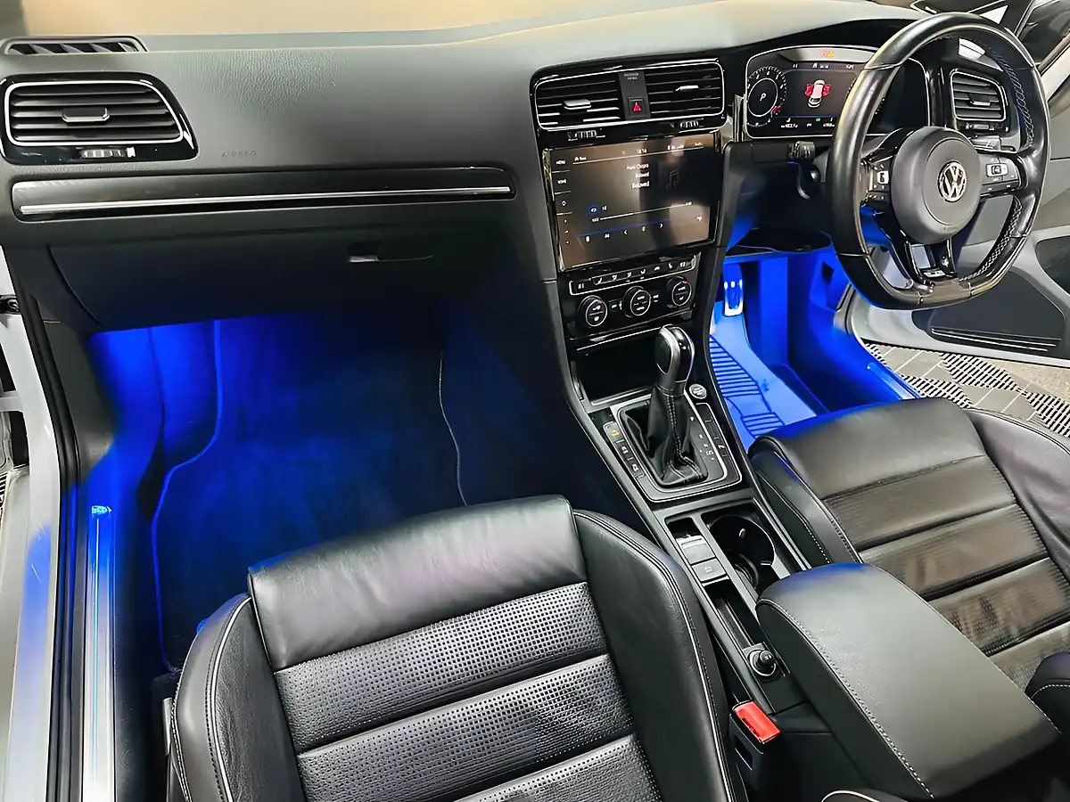 Used 2019 Volkswagen Golf R Silver-White - Interior and Exterior details 12
