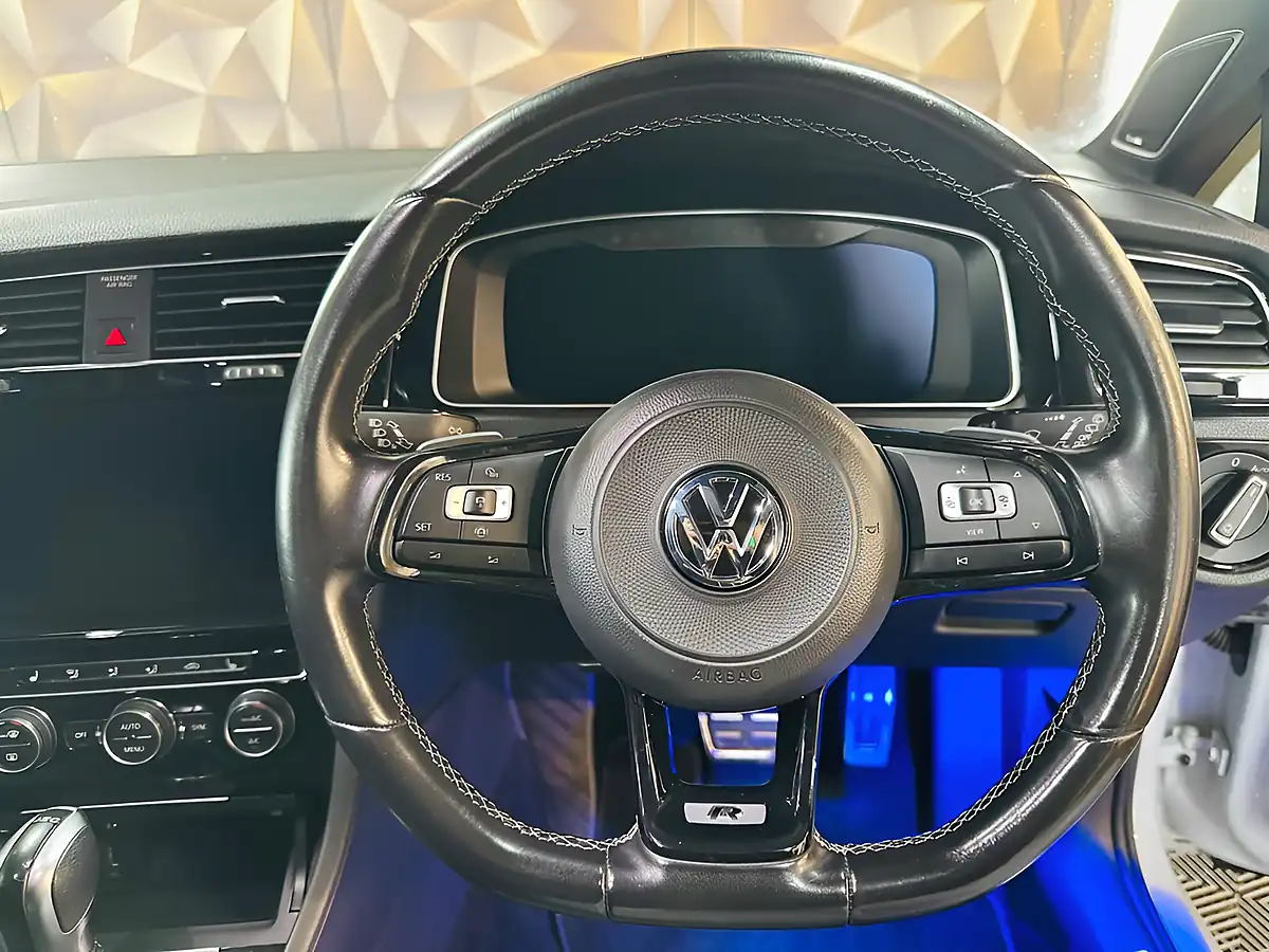 Used 2019 Volkswagen Golf R Silver-White - Interior and Exterior details 17