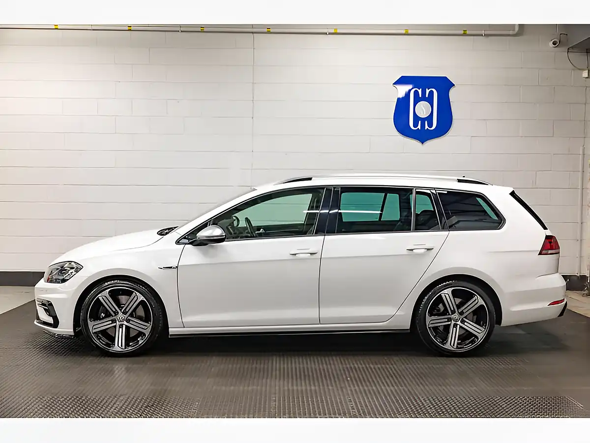 Used 2019 Volkswagen Golf R White - Interior and Exterior details 4