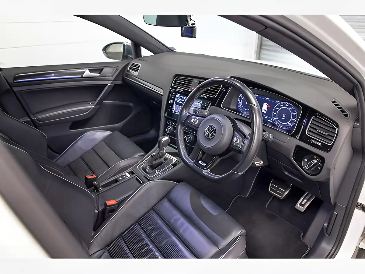 Used 2019 Volkswagen Golf R White - Interior and Exterior details 9