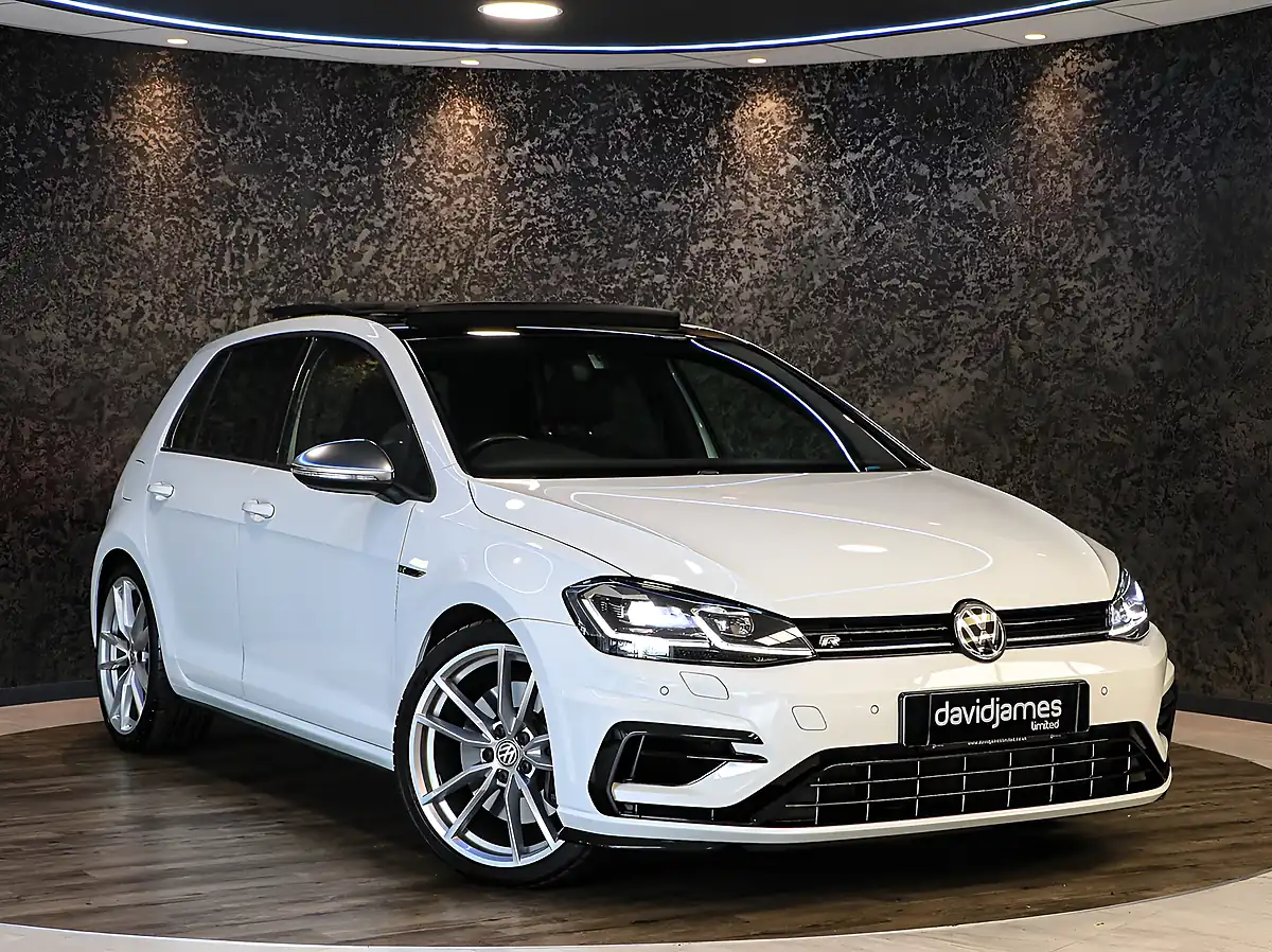 Used 2019 Volkswagen Golf R White - Front View