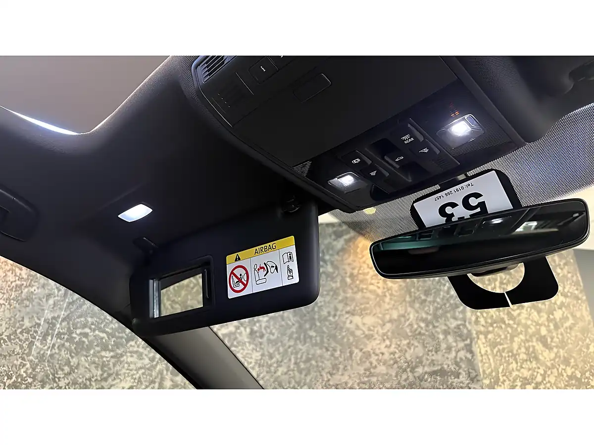 Used 2019 Volkswagen Golf R White - Interior and Exterior details 16