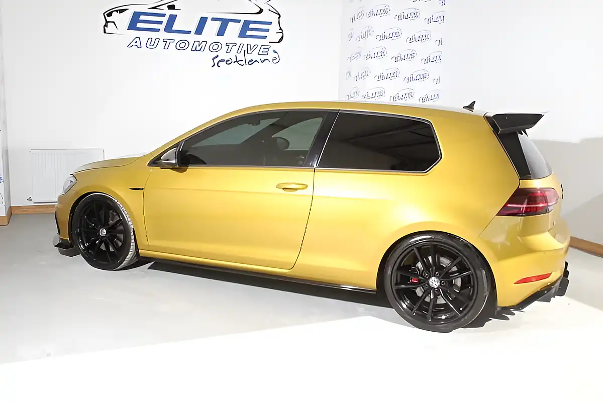 Used 2019 Volkswagen Golf R Yellow - Interior and Exterior details 18