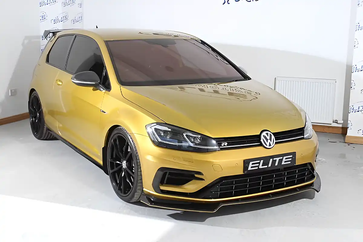 Used 2019 Volkswagen Golf R Yellow - Interior and Exterior details 5