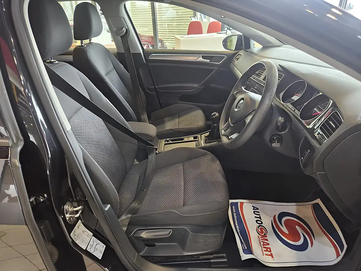 Used 2019 Volkswagen Golf S Black - Interior and Exterior details 11