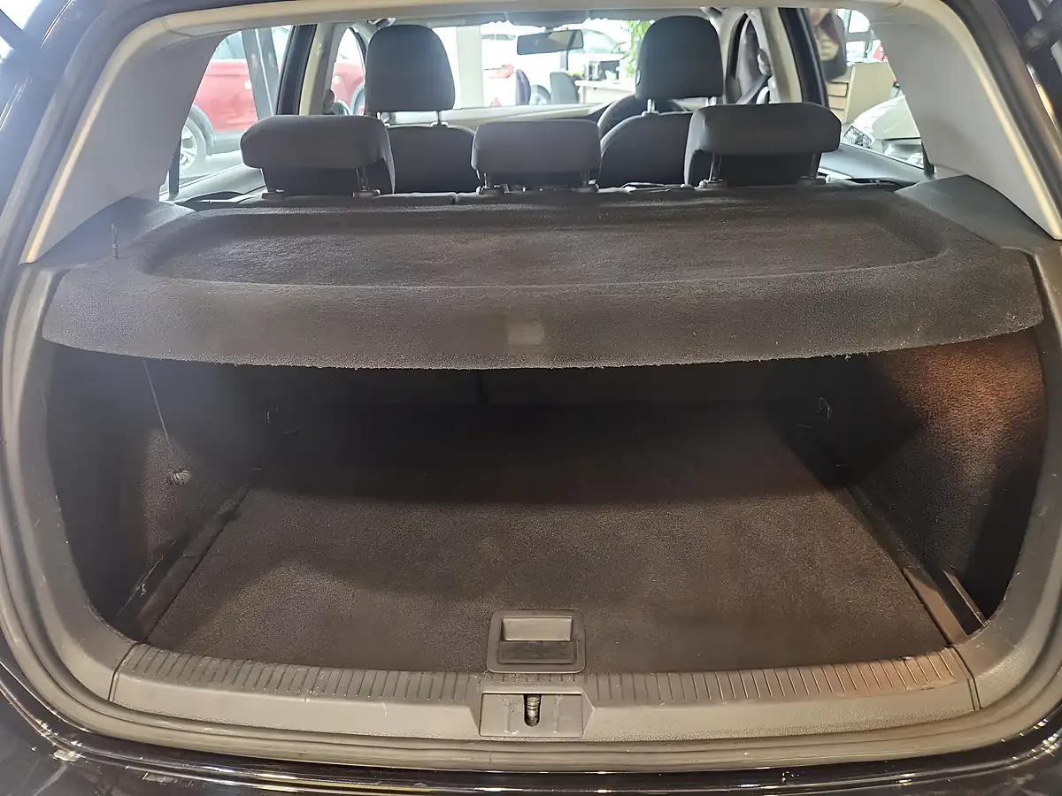 Used 2019 Volkswagen Golf S Black - Interior and Exterior details 7