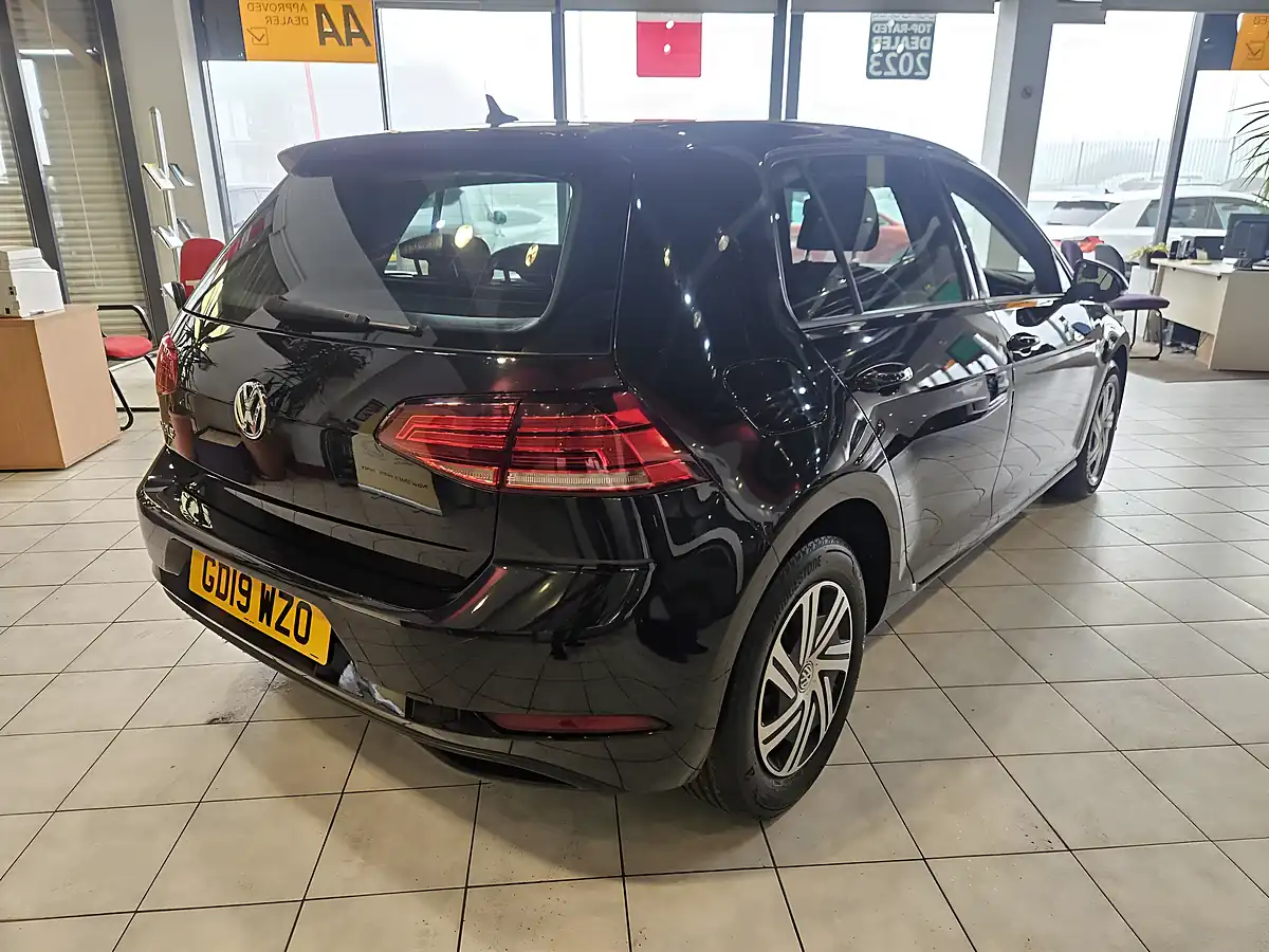 Used 2019 Volkswagen Golf S Black - Interior and Exterior details 8