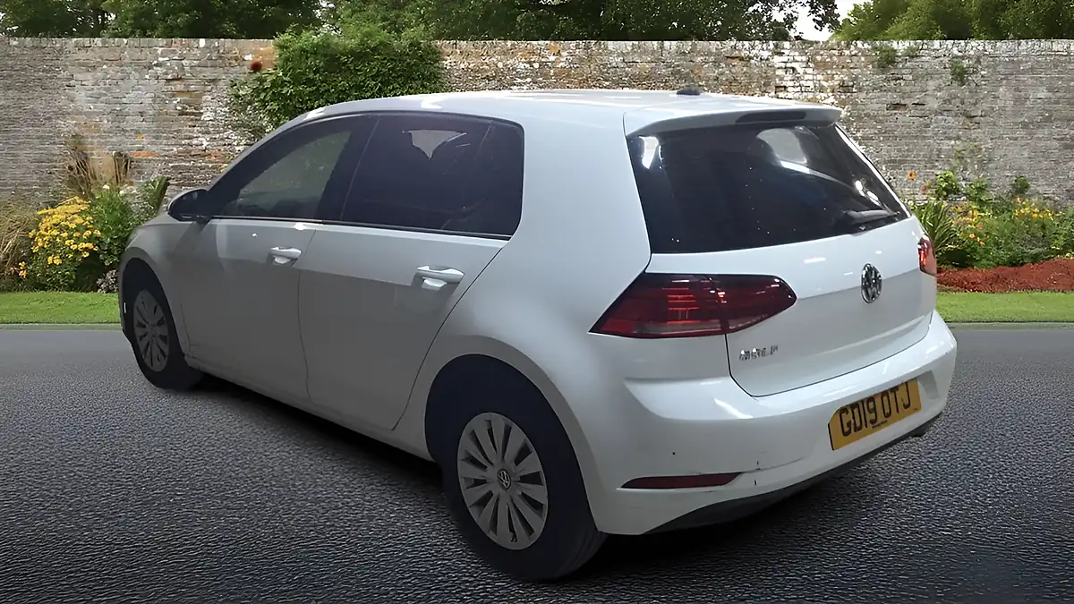 Used 2019 Volkswagen Golf S White - Interior and Exterior details 7