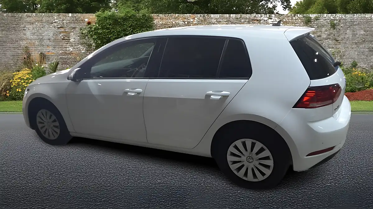 Used 2019 Volkswagen Golf S White - Interior and Exterior details 8