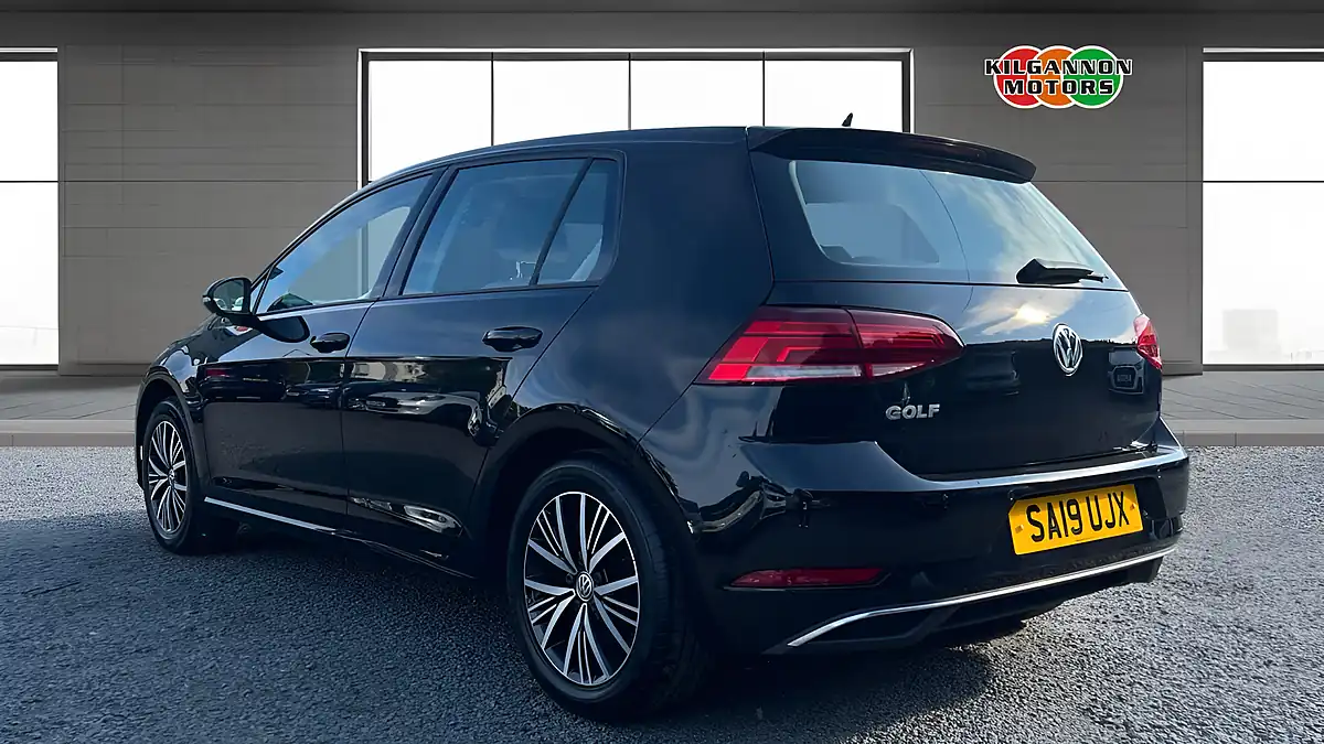 Used 2019 Volkswagen Golf Se Black - Interior and Exterior details 2