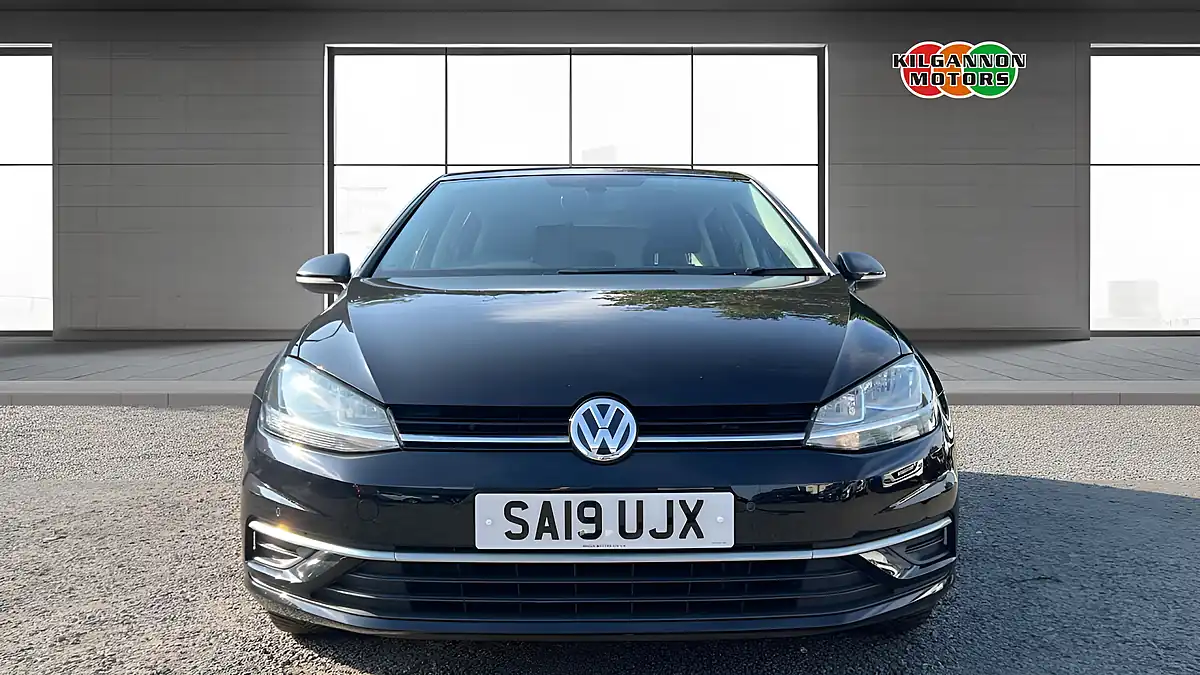 Used 2019 Volkswagen Golf Se Black - Interior and Exterior details 4