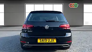 Used 2019 Volkswagen Golf Se Black - Interior and Exterior details 5