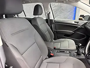 Used 2019 Volkswagen Golf Se Black - Interior and Exterior details 13