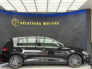 Used 2019 Volkswagen Golf Se Black - Interior and Exterior details 4