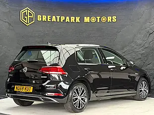 Used 2019 Volkswagen Golf Se Black - Interior and Exterior details 5