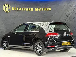 Used 2019 Volkswagen Golf Se Black - Interior and Exterior details 7