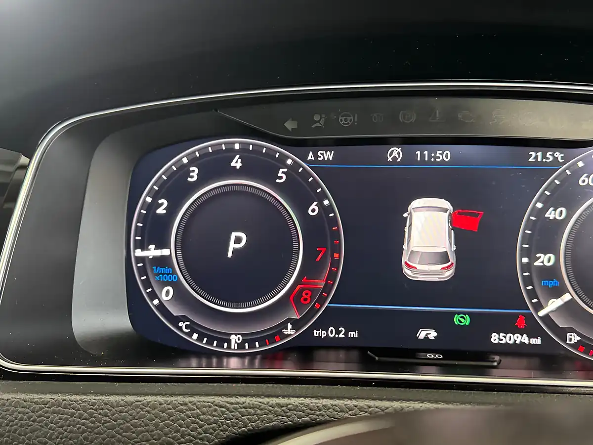 Used 2019 Volkswagen Golf Se Nav Grey - Interior and Exterior details 17