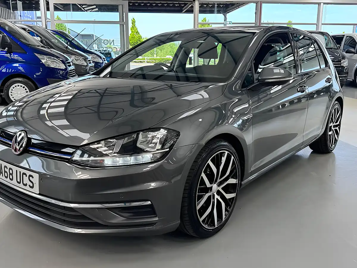 Used 2019 Volkswagen Golf Se Nav Grey - Interior and Exterior details 8