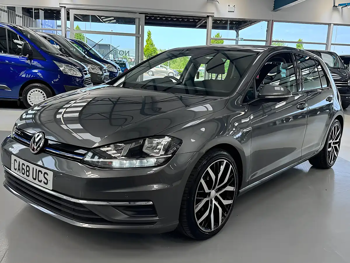 Used 2019 Volkswagen Golf Se Nav Grey - Interior and Exterior details 9