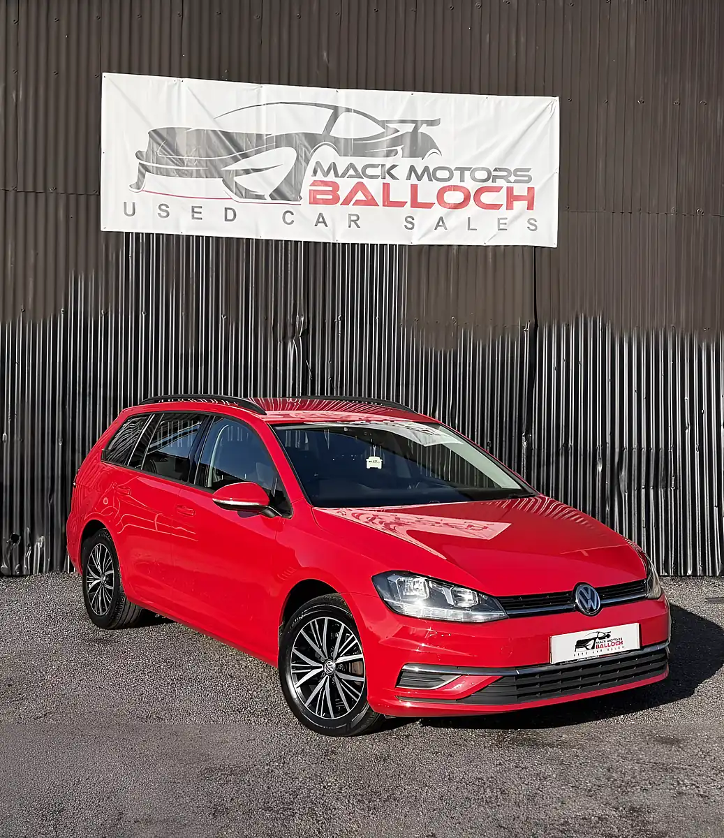 Used 2019 Volkswagen Golf Se Nav Red - Front View