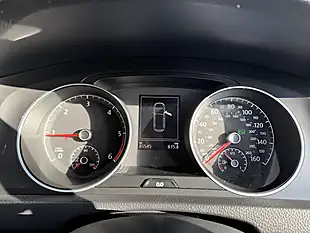 Used 2019 Volkswagen Golf Se Nav Red - Interior and Exterior details 16