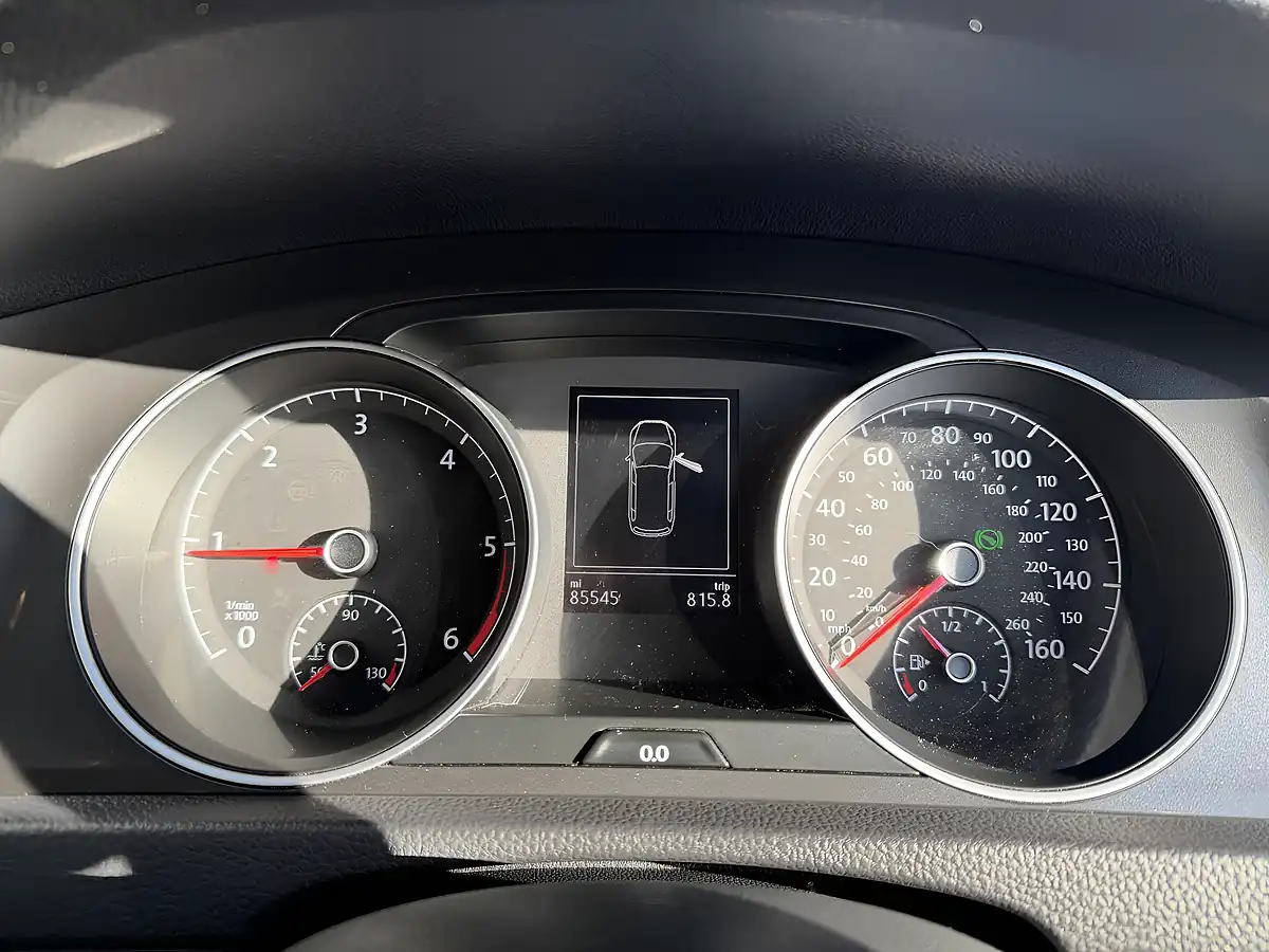 Used 2019 Volkswagen Golf Se Nav Red - Interior and Exterior details 16