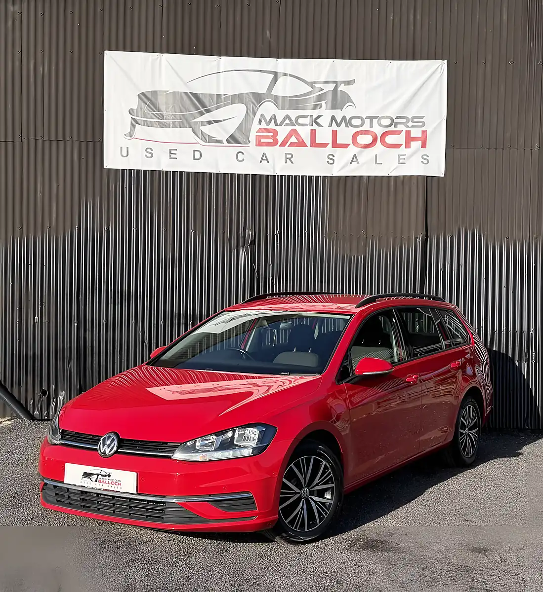 Used 2019 Volkswagen Golf Se Nav Red - Interior and Exterior details 9