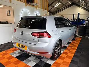 Used 2019 Volkswagen Golf Se Silver - Interior and Exterior details 4
