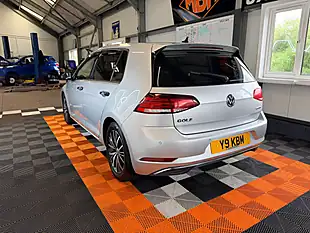 Used 2019 Volkswagen Golf Se Silver - Interior and Exterior details 5