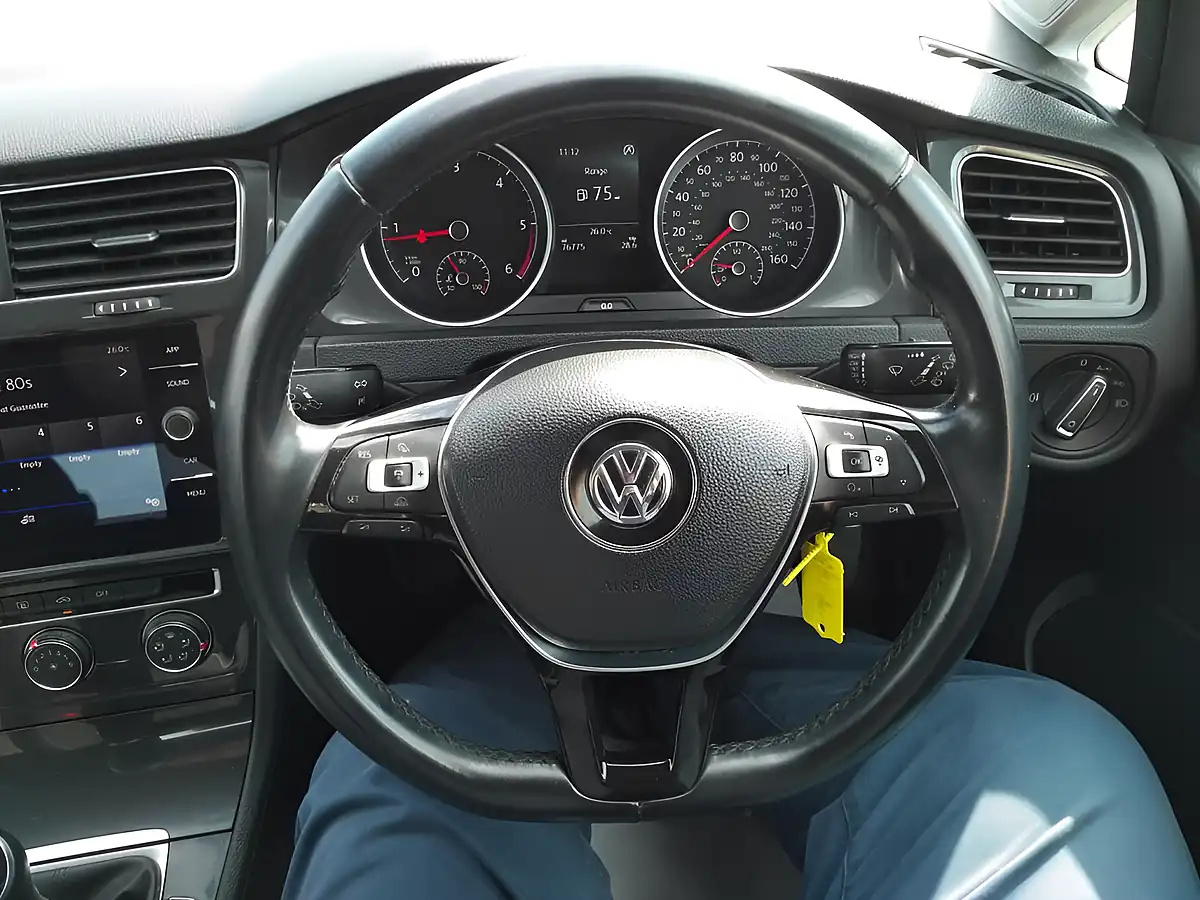 Used 2019 Volkswagen Golf Se Silver - Interior and Exterior details 16