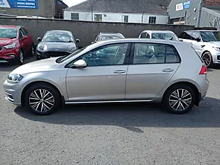 Used 2019 Volkswagen Golf Se Silver - Interior and Exterior details 3