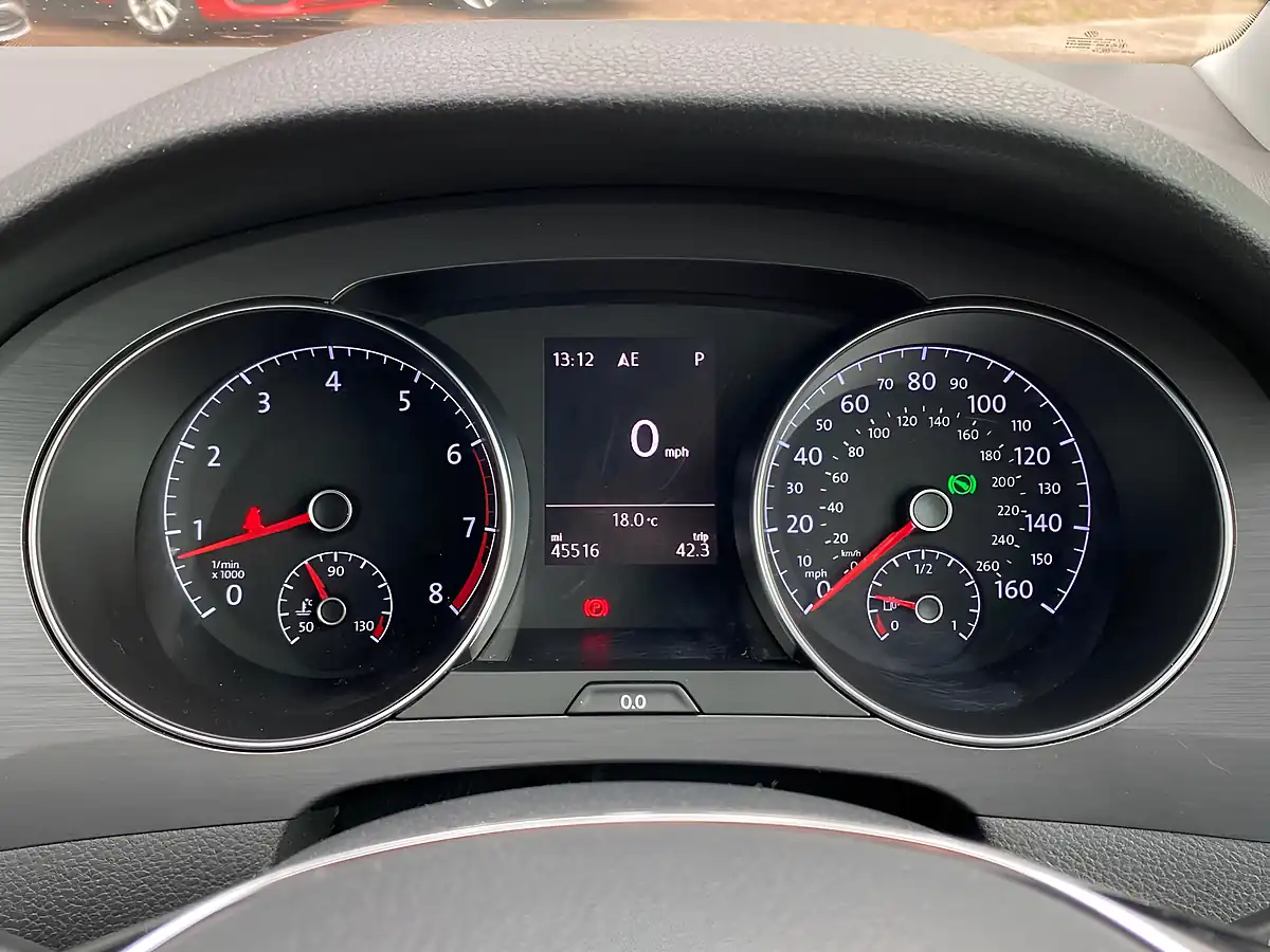 Used 2019 Volkswagen Golf Sv Match Cranberry Red - Interior and Exterior details 15