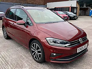 Used 2019 Volkswagen Golf Sv Match Cranberry Red - Interior and Exterior details 3