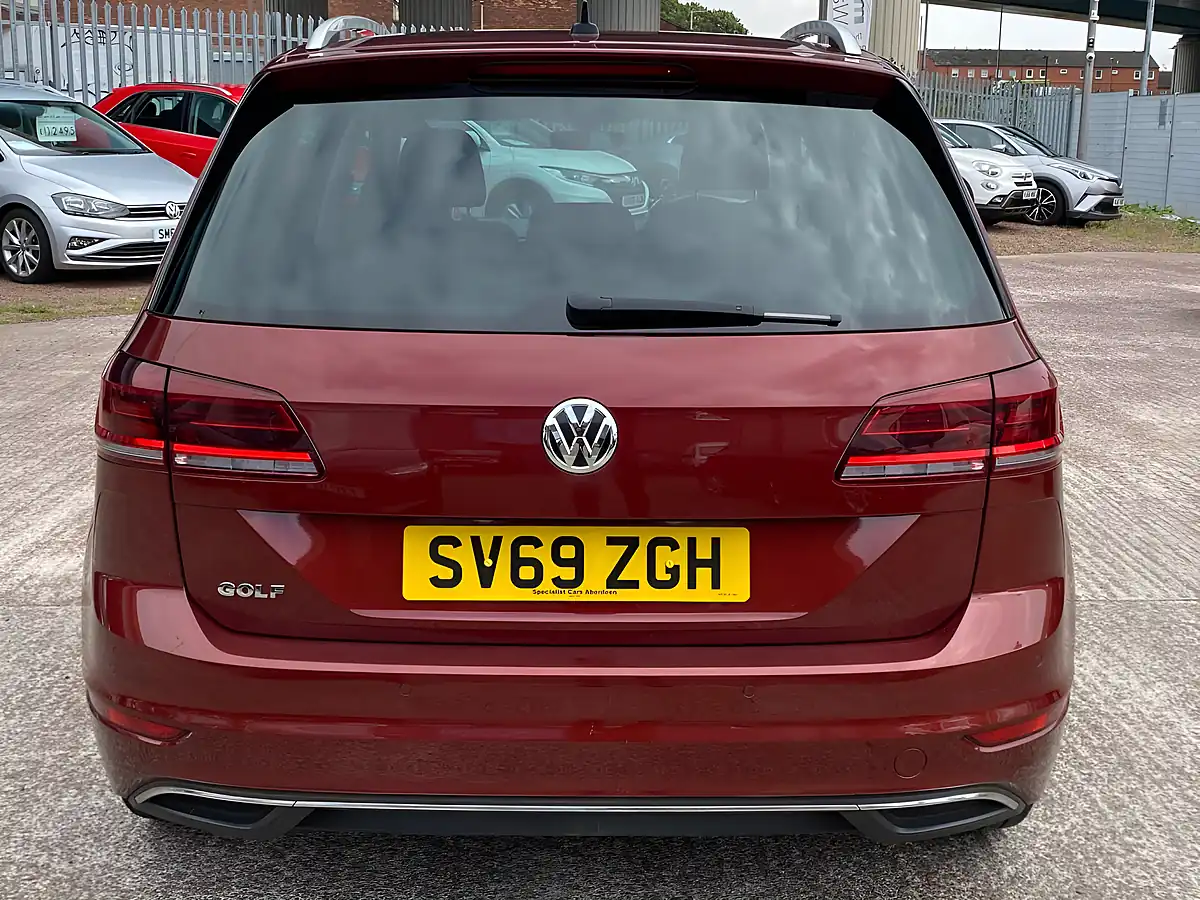 Used 2019 Volkswagen Golf Sv Match Cranberry Red - Interior and Exterior details 8