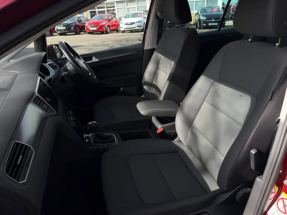 Used 2019 Volkswagen Golf Sv Match Red - Interior and Exterior details 12